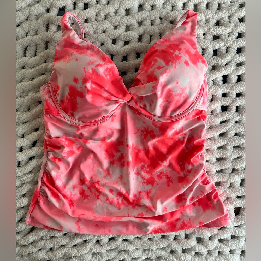 Venus Twist Underwire Tankini Top